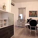 Apartment Papalic Palace