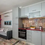 Panoramic City Apartment
