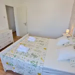 Mana2 Apartment Split Centre