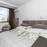 Apinelo Tower Rooms