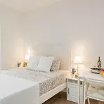 Mediterranean Vintage Room