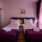 Center Luxury Rooms 3