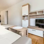 Apartment Znjan