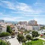 Comfortable 3-Bedroom Apartment With Balcony And Fast Wi-Fi - 10 Minutes From Old Town
