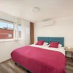 Rooms L17
