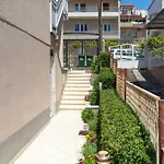Fully Renovated Apartment Grgo