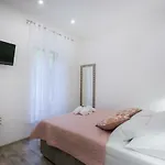 D&D Suites In Split Centre