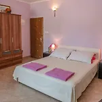 Devivi Apartments