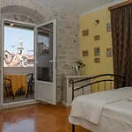Devivi Apartments