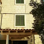 Jes Boutique Rooms