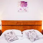Apartment Peristil Cardo