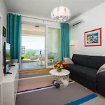 Apartment Morska Vila