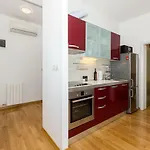 Apartment Mm