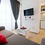Idro Studio Apartments Directly At The Beach