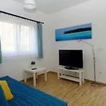 Topic Hill Apartments