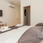 Valum Luxury Apartment