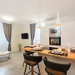 Apartment And Room Viktoria