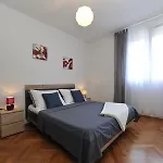 Apartman Mirakul
