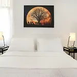 Marton & Martinis Superior Apartments - Spacious One-Room Apartments - Excellent Location Within Walking Distance Of Diocletian\'S Palace And Bacvice Beach - The Best Restaurants Within Walking Distance - Buralux Properties