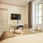 Well Of Life Luxury Rooms