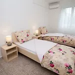 Apartments Put Plokita Smilja
