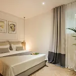 Club 5 Boutique Rooms