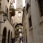 Diocletian\'S Palace Apartments