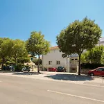 Apartment Laro - Modern&Spacious
