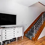 Apartment In Centre For 6