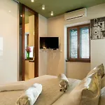 City And Beach Luxury Residence