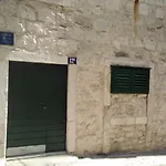 Cosy Accommodation In The Center Of Split