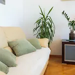 Luxury Seaside Apartment Amphora