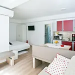 The Garden Rooms & Suites