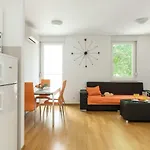Apartment Marcela With Private Parking