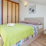 Luxury Apartment Lana