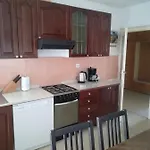 Tony Apartment Split