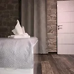 Elegant Residence Rooms