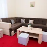 Xxl Luxury Apartments