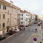 Xxl Luxury Apartments