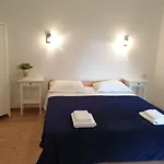 Golden B&B