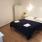 Golden B&B