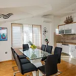 Apartments Selak