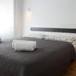 Le Monde Apartment