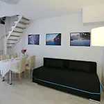 Tomas Art & Tomas Cave