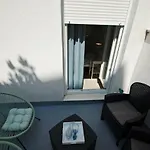 Cozy Coastal Apartment Gama