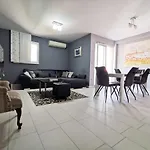 Veduta Luxury Apartments