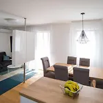 Apartment Rafael