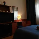 Happy Brothers - Center Of Split