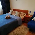 Happy Brothers - Center Of Split