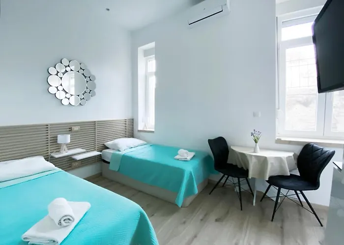 En-Suite Iris On Rokova Street - 5 Min Walk To The Old Town Of Split